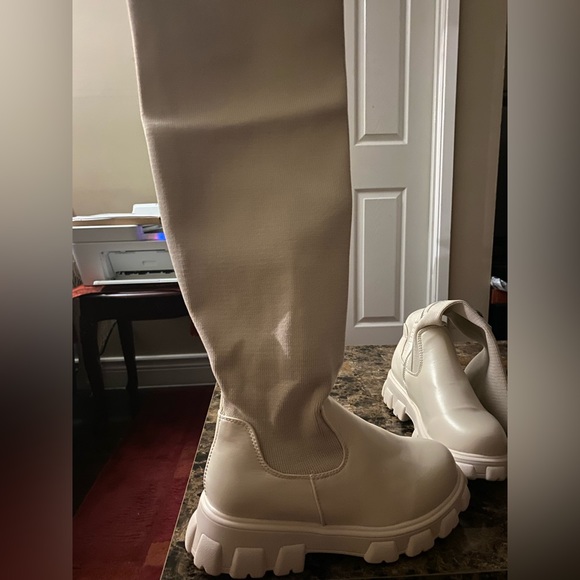 WOMEN’S WHITE KNEE HIGH BOOTS - Picture 4 of 7